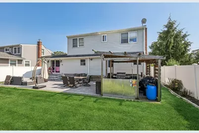 223 N Beech Street, Massapequa, NY 11758 - Photo 43