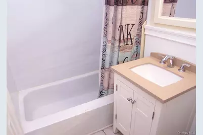 460 Old Town Road #7K, Port Jefferson Station, NY 11776 - Photo 9