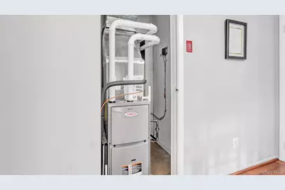 224 Pointe Circle N #224, Coram, NY 11727 - Photo 13