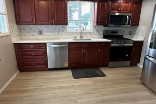 80 Newton Blvd, Ronkonkoma, NY 11779 - Photo 3