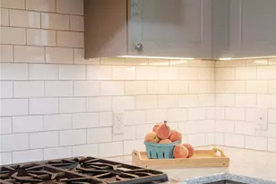 756 Main Rd, Aquebogue, NY 11931 - Photo 7