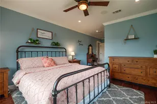 756 Main Rd, Aquebogue, NY 11931 - Photo 21