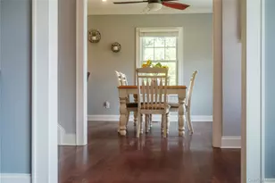 756 Main Rd, Aquebogue, NY 11931 - Photo 11