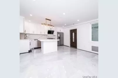 715 College Place, College Point, NY 11356 - Photo 5