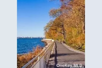 715 College Place, College Point, NY 11356 - Photo 17