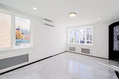 7-15 College Place, College Point, NY 11356 - Photo 3