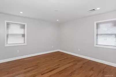 664 Clinton Avenue, Uniondale, NY 11553 - Photo 25