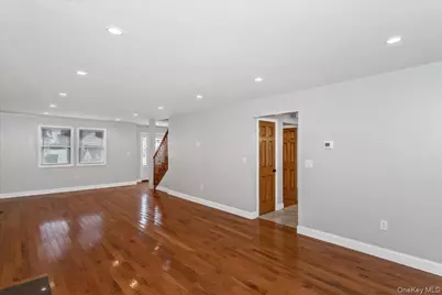 664 Clinton Avenue, Uniondale, NY 11553 - Photo 15