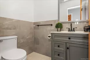 664 Clinton Ave, Uniondale, NY 11553 - Photo 19