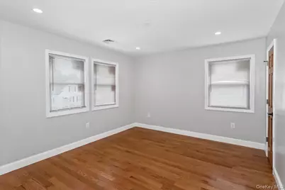 664 Clinton Avenue, Uniondale, NY 11553 - Photo 27