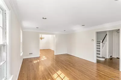 45 Orchard Meadow Road, East Williston, NY 11596 - Photo 3