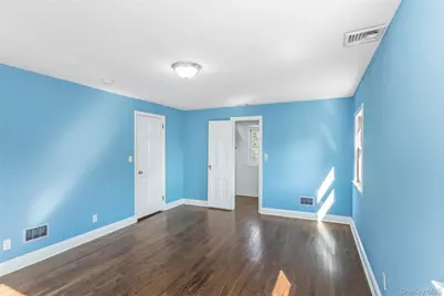 45 Orchard Meadow Road, East Williston, NY 11596 - Photo 19