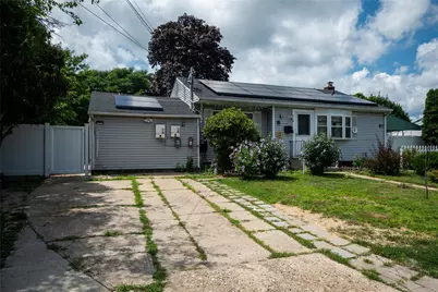 218 Grand Boulevard, Brentwood, NY 11717 - Photo 3