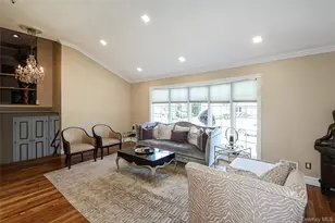 64 Hamilton Dr, Roslyn, NY 11576 - Photo 9