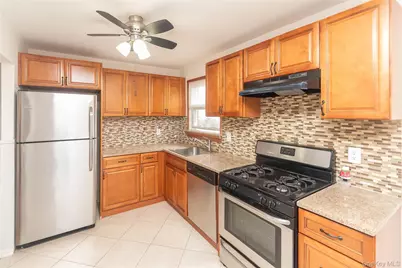 926 Vincent Avenue, Bronx, NY 10465 - Photo 17