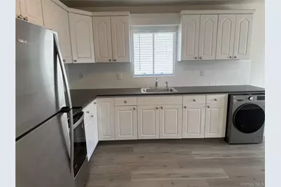 55 Hickory Road #2nd Floor, Port Washington, NY 11050 - Photo 5