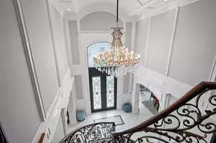 264-11 60th Ave, Little Neck, NY 11362 - Photo 21