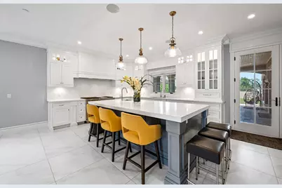 264-11 60th Avenue, Little Neck, NY 11362 - Photo 7