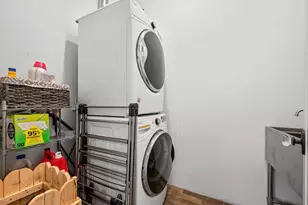 264-11 60th Ave, Little Neck, NY 11362 - Photo 27