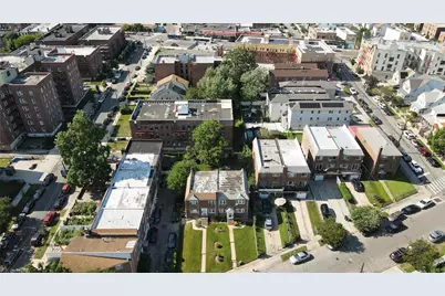 19515 Woodhull Avenue, Hollis, NY 11423 - Photo 13