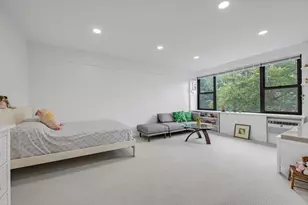 15 Hill Park Ave, Great Neck, NY 11021 - Photo 3