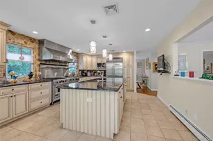 17 Melody, Bayville, NY 11709 - Photo 11