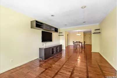 1205 E Broadway #F-13, Hewlett, NY 11557 - Photo 3