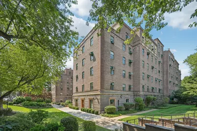 160 Middle Neck Road #2 C, Great Neck, NY 11021 - Photo 21