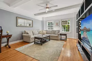 160 Middle Neck Rd, Great Neck, NY 11021 - Photo 7