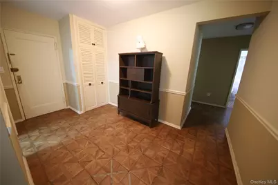 41 Lawrence Drive #B, White Plains, NY 10603 - Photo 3