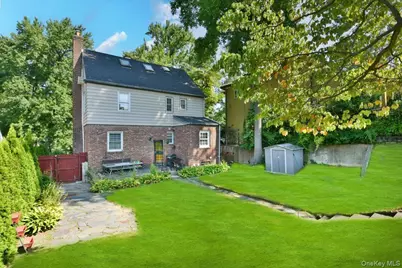 19346 McLaughlin Avenue, Hollis, NY 11423 - Photo 33
