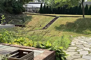 193-46 McLaughlin Ave, Hollis, NY 11423 - Photo 5