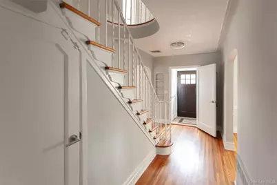 355 E Beech Street, Long Beach, NY 11561 - Photo 15