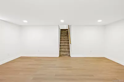 4991 Express Drive N, Ronkonkoma, NY 11779 - Photo 17