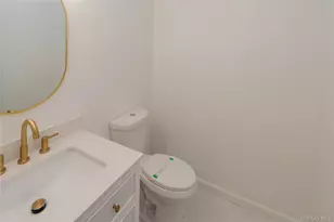 35 Bayberry Cir, Fishkill, NY 12524 - Photo 9