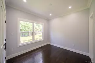 770 Cedar St, Syosset, NY 11791 - Photo 17