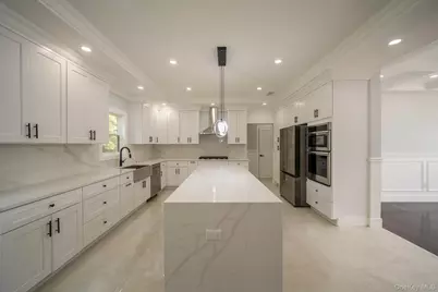 770 Cedar Street, Syosset, NY 11791 - Photo 11