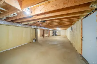 770 Cedar Street, Syosset, NY 11791 - Photo 33