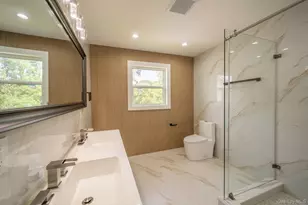 17 Park Dr E, Syosset, NY 11791 - Photo 29