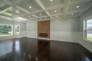 17 Park Dr E, Syosset, NY 11791 - Photo 7