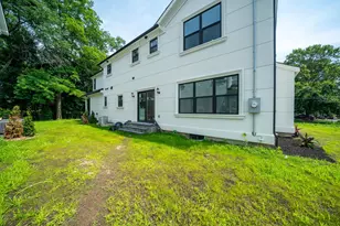 17 Park Dr E, Syosset, NY 11791 - Photo 33