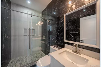 17 Park Drive East, Syosset, NY 11791 - Photo 17