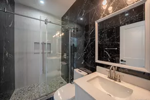 17 Park Dr E, Syosset, NY 11791 - Photo 17