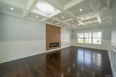 17 Park Drive East, Syosset, NY 11791 - Photo 3