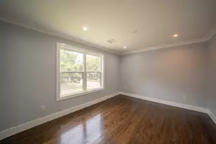 17 Park Dr E, Syosset, NY 11791 - Photo 21