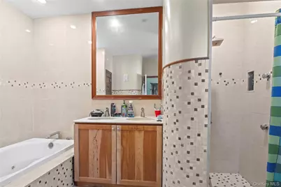 1011 Bay 24th Street, Far Rockaway, NY 11691 - Photo 17