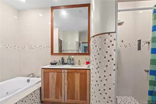 10-11 Bay 24th St, Far Rockaway, NY 11691 - Photo 17