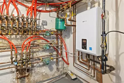 1011 Bay 24th Street, Far Rockaway, NY 11691 - Photo 31