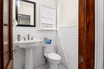 1011 Bay 24th Street, Far Rockaway, NY 11691 - Photo 11