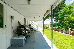 81 Lincoln Ave, Yonkers, NY 10704 - Photo 29